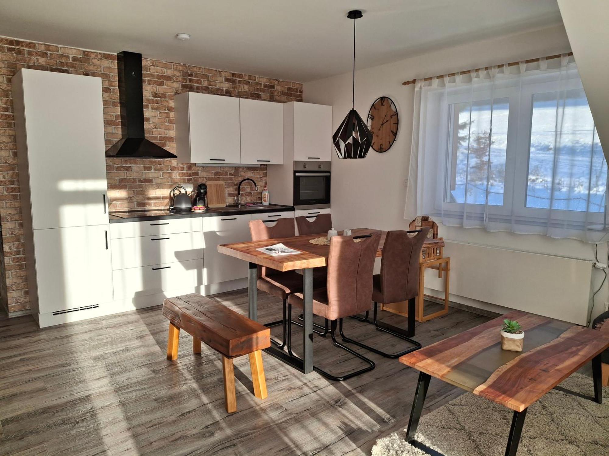 Apartman U Mamuta Dolni Morava Bagian luar foto